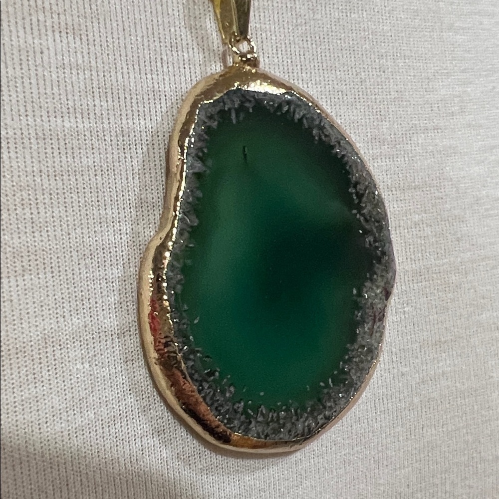 Gold-Tone Necklace with Green Pendant Agate - Picture 3 of 8